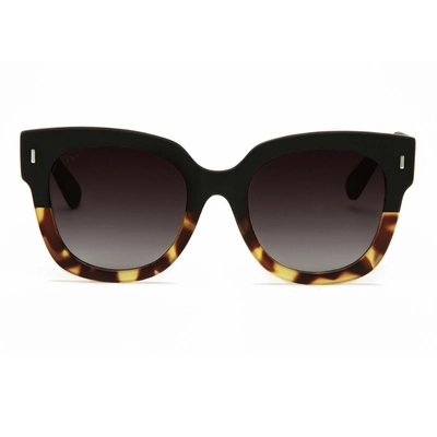 OBS*** Tiwi Kerr 111 52